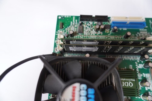 Mainboard QDI KuDoz 7E/333 AMD Athlon XP 2200+ 1GB RAM - Photo 6/10