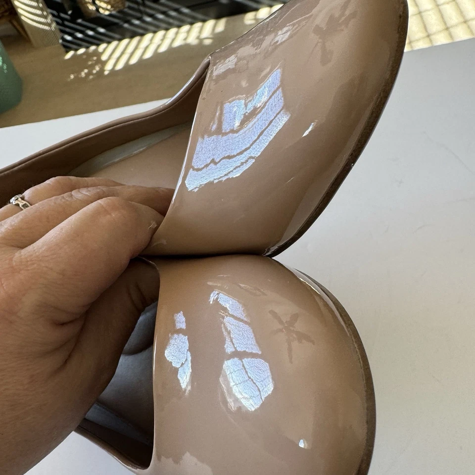 Zapatos de salón Aerosoles Eye Candy para mujer talla 8,5 charol sintético desnudo tacón bloque Foto 4 de 4