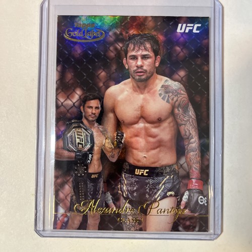 2024 Topps Gold Label UFC Alexandre Pantoja Class 1 #2 - Bild 1 von 2