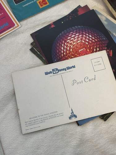 Vintage DISNEYLAND Disney Epcot Brochures, Guides, Postcards, Booklets Stubs + - Bild 16 von 24