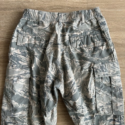 Uniforme de la Fuerza Aérea de los Estados Unidos Pantalones de Carga Camuflados para Hombres 30X32 Verde Militar - Imagen 13 de 16