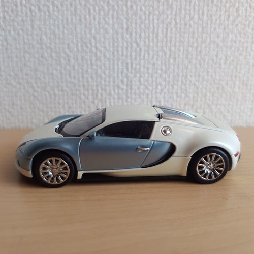 Bugatti Veyron Top Gear “Car Of The Decade” Limited Edition 1/43 Minichamps - Picture 3 of 10