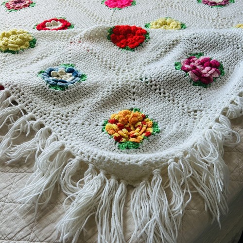 King Size 3D Flower Granny Square Crochet blanket . - Picture 7 of 10