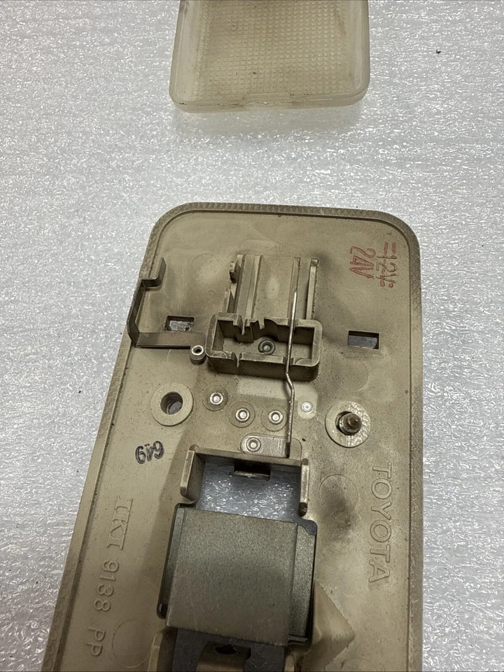 24V Roof Light Dome Lamp Ivory 1980-87 Toyota Land Cruiser BJ60 FJ60 81240-22070 - Image 4 of 4