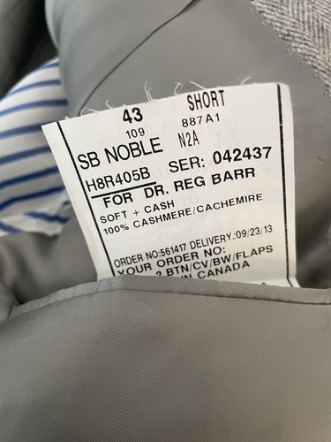 Samuelsohn Made In Canada Herringbone Cashmere Sport Jacket in Light Gray 43 S - Picture 7 of 7