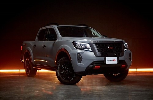 New Nissan Navara Frontier Front HEAD LAMP FINISHER 2024 NP300 access Black Kevl - Picture 11 of 12