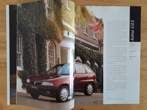Vauxhall Astra Brochure 1995 - Merit LS GLS Sport - Picture 5 of 8