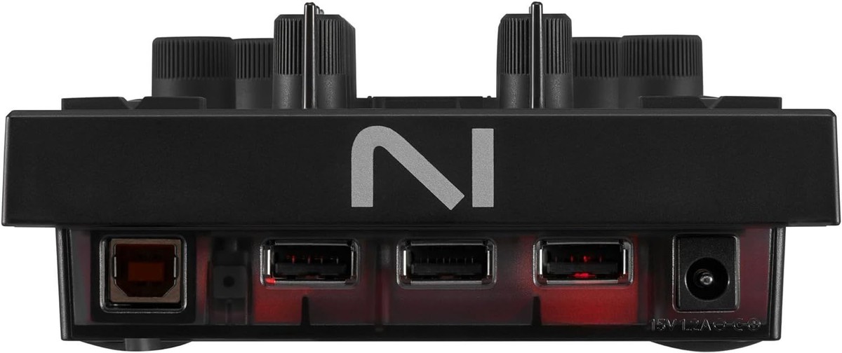 Native Instruments TRAKTOR X1 MK3 Portable DJ Controller