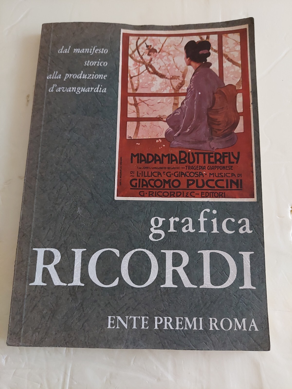 Foto 1 di 8