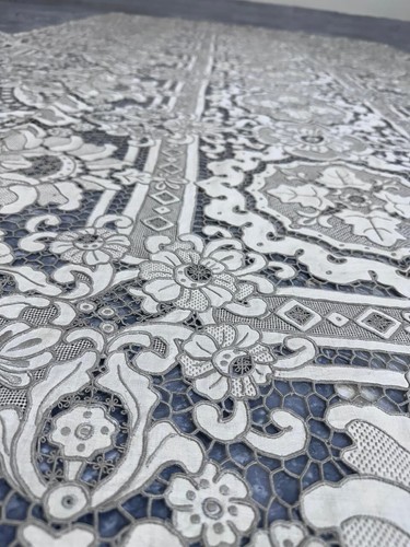 Vintage Large Lace work Italian grey embroidery / Table Cover / Table Cloth - Picture 4 of 10