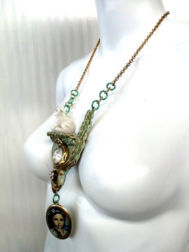White Rabbit Alice in Wonderland Jewellery Necklace Pendant Art Deco Cameo Doll - Picture 5 of 24