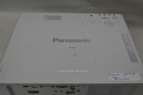 Panasonic PT-FW430 600:1 3500 Lumens 1280x800 3LCD Video Projector *No Remote* - Picture 2 of 4