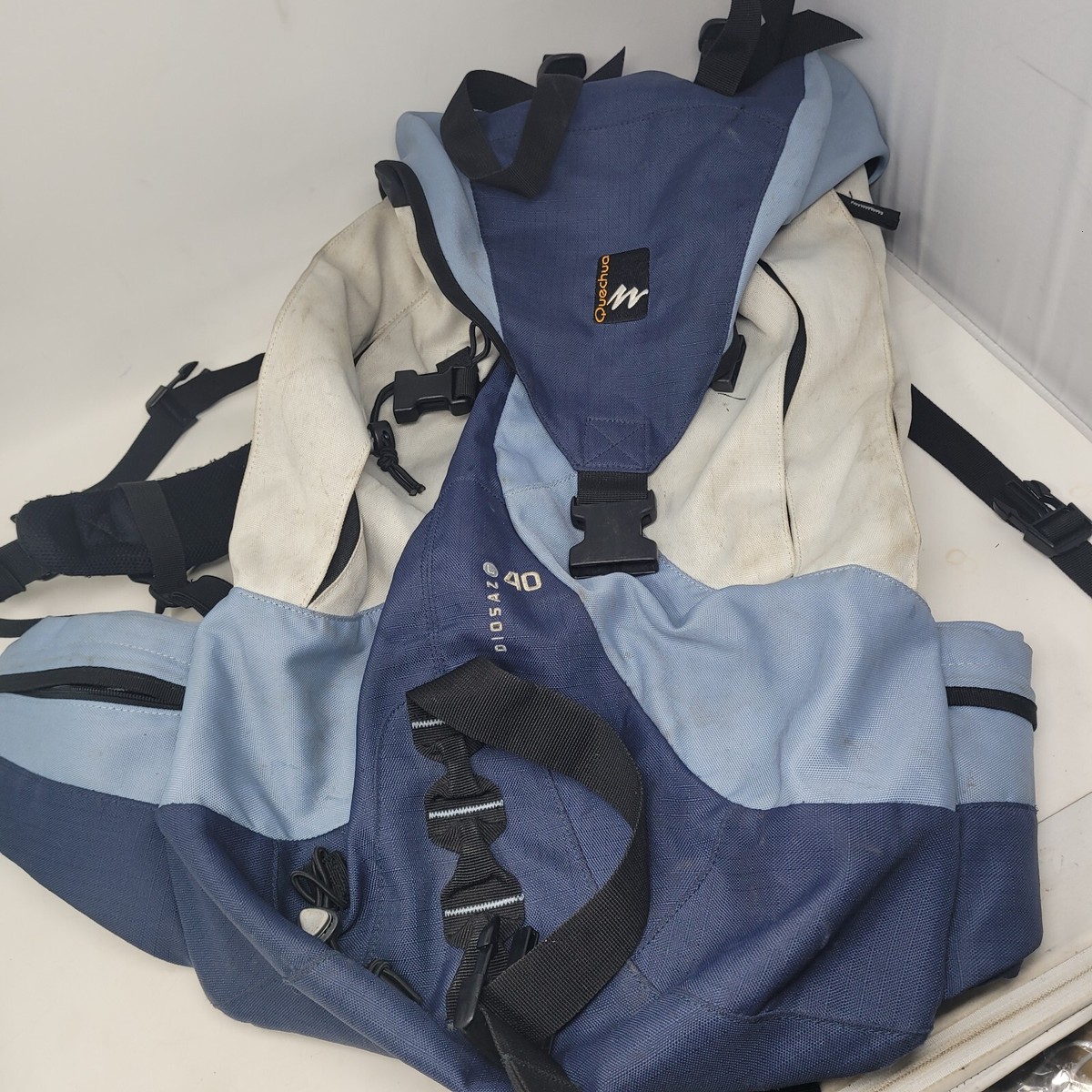 Quechua Diosaz 40 Backpack Adult Unisex Quality Padded Blue Black Light  Camping