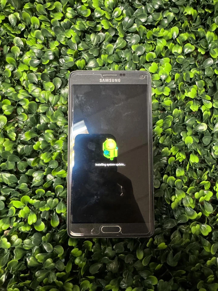 Smartphone Samsung Galaxy Note 4 - desbloqueado - 4G con funda OtterBox Foto 2 de 3