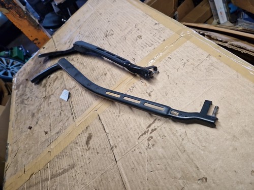 2004 - 2012 BMW 3 SERIES PAIR OF FRONT WIPER ARMS - Picture 2 of 4