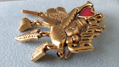 I Love Baking Signed Danecraft Articulated Pin Brooch Gold Metal Red Enamel NOS - Picture 14 of 18