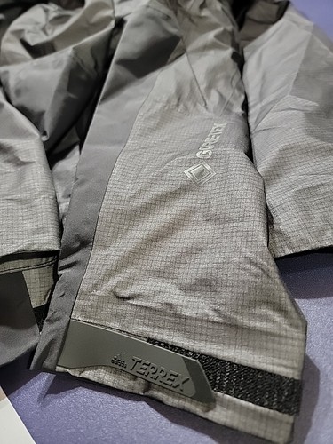 $450 Adidas Terrex Techrock Light Gore-Tex Jacket H57721 Black/Gray Mens Size XL - Picture 17 of 17