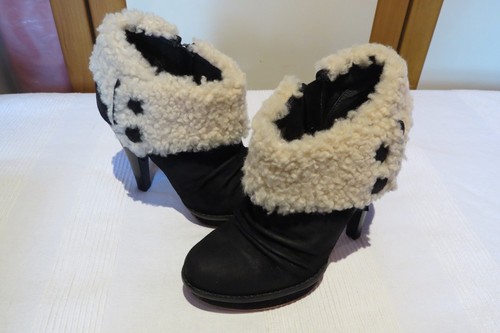 UGG® AUSTRALIA GEORGETTE BLACK SUEDE ANKLE BOOTS UK 5.5 EUR 38 USA 7 RRP £190 - Picture 4 of 12