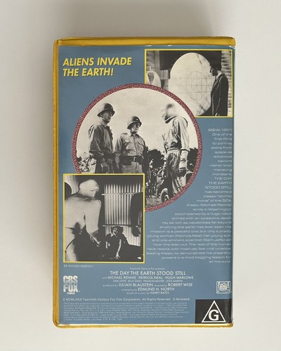 The Day The Earth Stood Still [VHS] CBS Fox Video Ex-Rental Tape Clamshell SciFi - Picture 3 of 5