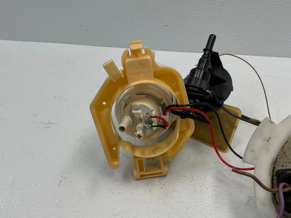 Conjunto de bomba de combustible tanque de gasolina 13 14 15 BMW Alpina B7 F01 F02 1457 OEM Foto 4 de 4