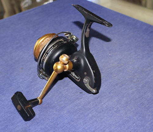 Vintage Penn 714 Z Ultra Sport Spinning Reel, For Restoration, Parts Repair - Picture 5 of 16