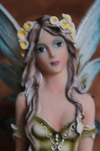 Anmutige Elfe/ Fee am Teich mit Seerosen, Figur, Mystik Deko Fantasy, 30 cm - Picture 9 of 9