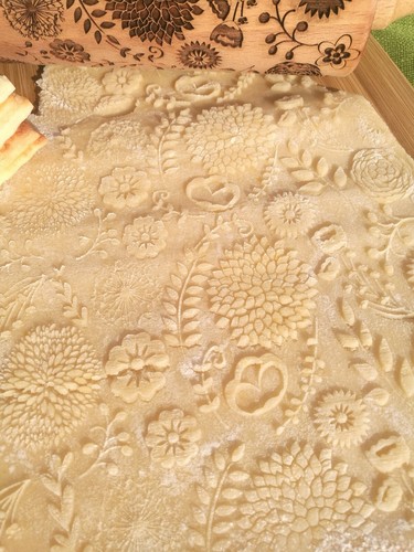 Wooden Rolling Pin Textured Baking Cake Fondant Cookie Embossed roller Clay Gift - Picture 12 of 12