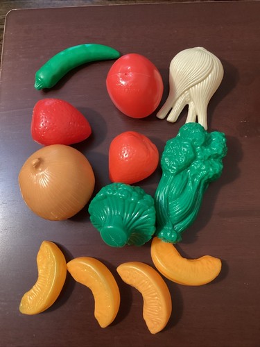 VTG MTK STEP 2, Fisher Price, Little Tikes + REALISTIC Play Food Veggies Lot #1 - Picture 5 of 8
