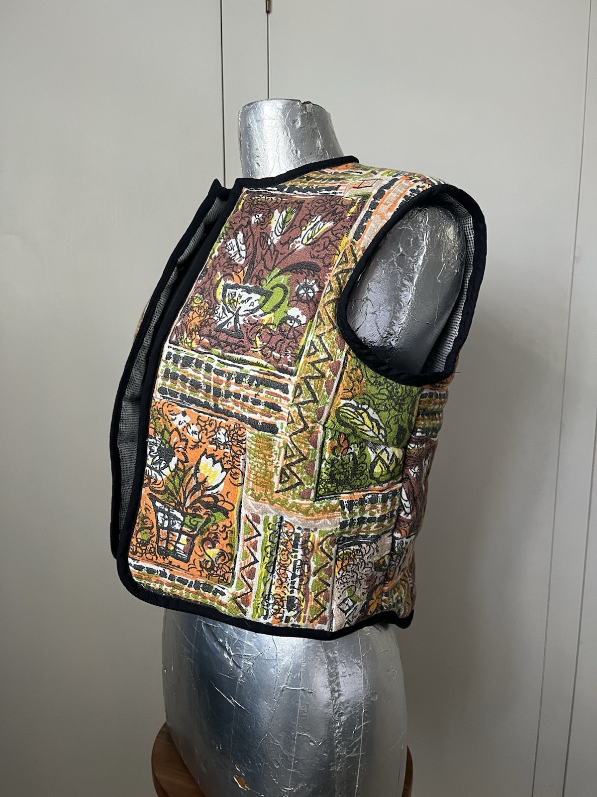 One-off handmade cropped quilted patchwork gilet … - image 2