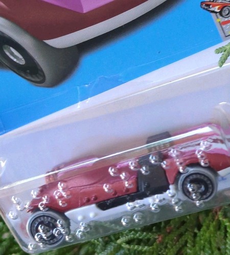 Hot Wheels HW Braille Racer --Twin Mill - Picture 15 of 18