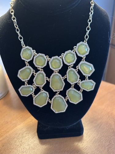 Charter Club Costume Jewelry Chunky Goldtone Necklace With Green Stones NWT - Picture 13 of 13