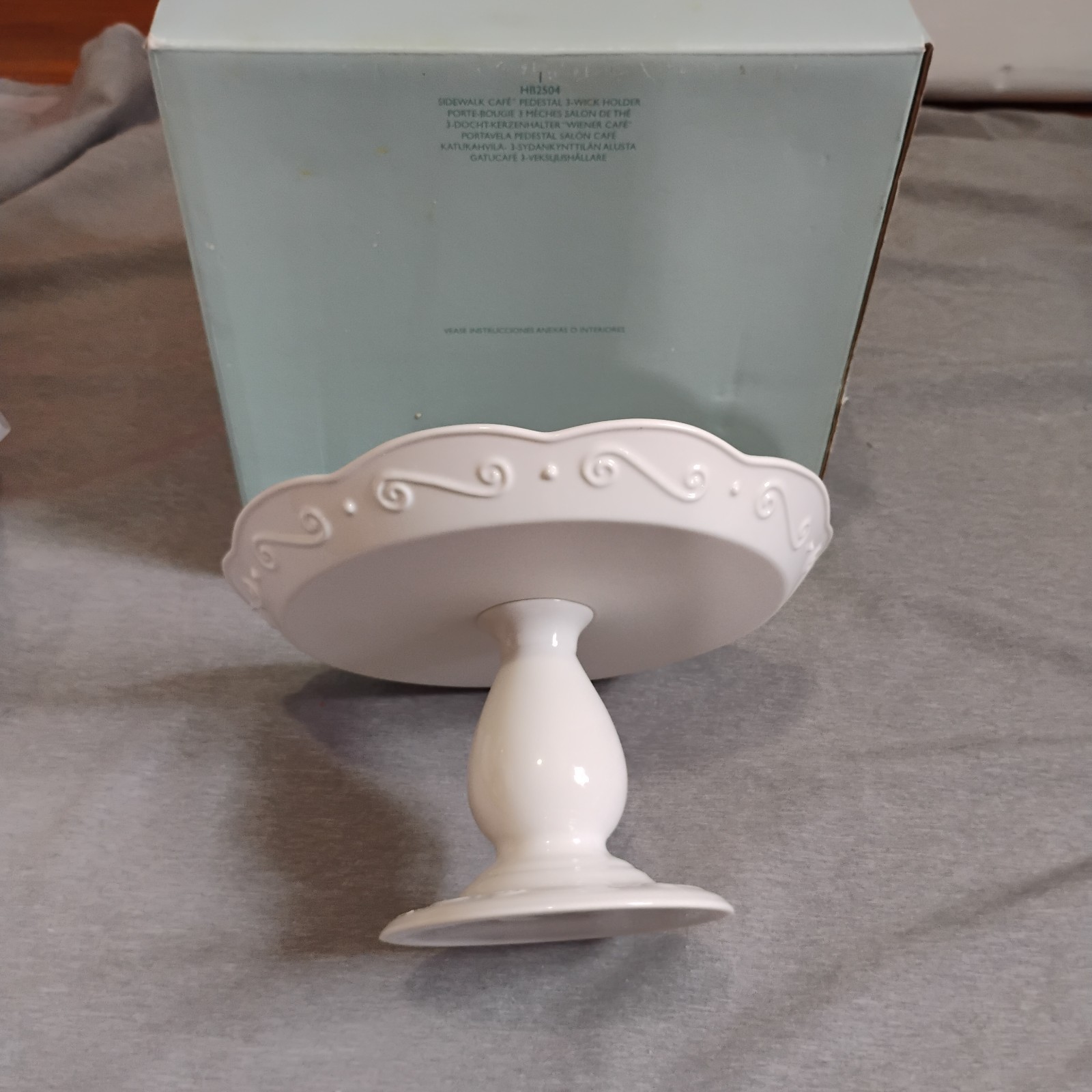 PartyLite Sidewalk Cafe Pedestal 3 Wick Candle Holder White Ceramic Scroll NIB