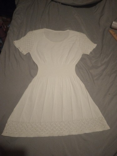 Love Token Kleid Gr. Small weiß gerippt Spitze Kurzarm süß Sommer Cocktail - Bild 5 von 5