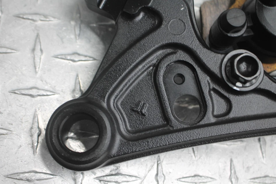 Pinza de freno trasera Indian Scout Sixty 2017 con soporte de montaje y sensor de velocidad Foto 4 de 4