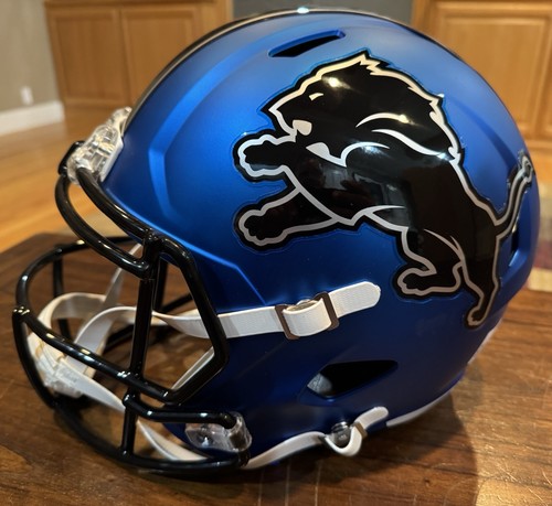 Von Calvin Johnson signierter Detroit Lions 2024 Alternative Helm HOF 21 Beckett - Bild 9 von 13