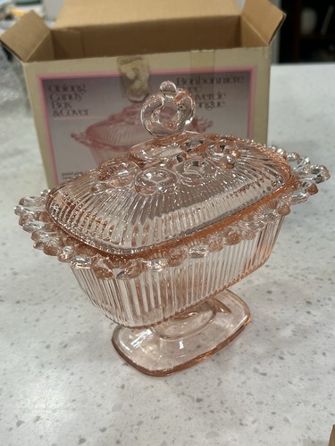 Vintage Indiana Glass Pastel Pink Lace Edge Candy Dish Lidded on Pedestal - Picture 23 of 23