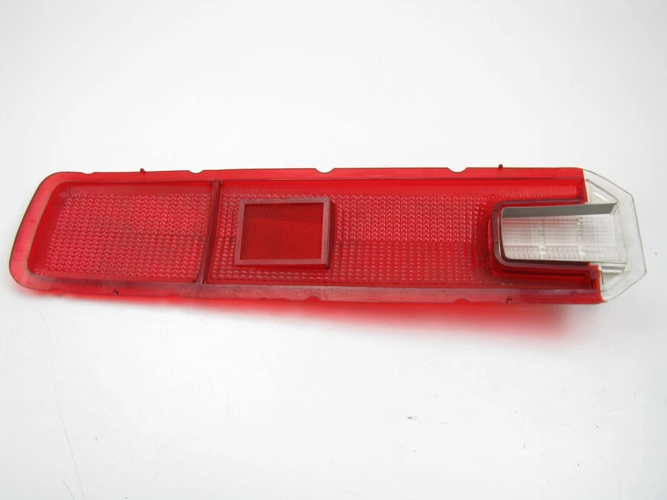 Nuevo de Lote Antiguo Toyota Corona 1971-1972 sedán de 4 puertas lado derecho luz trasera lámpara lente JDM Foto 2 de 4