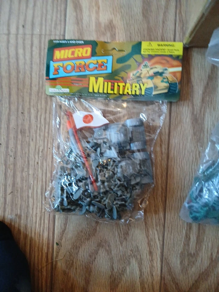 大量塑料军队男式 — 第 2/4 张图片