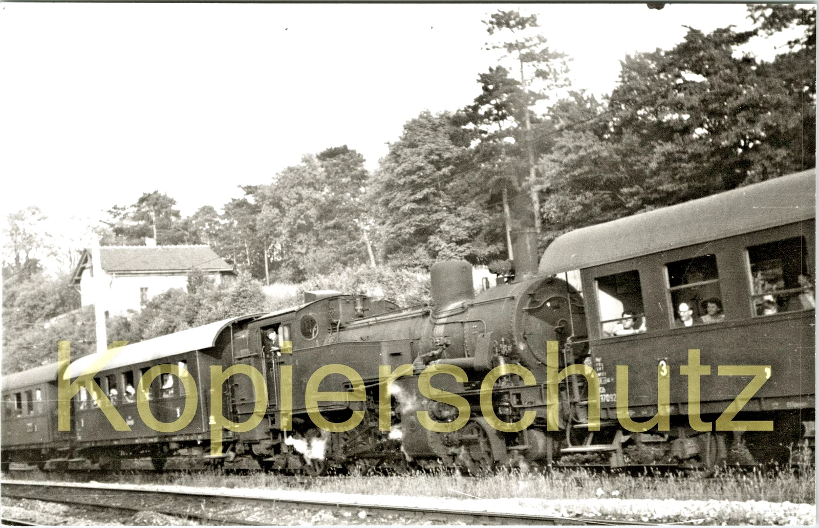 Foto - BBÖ 74 498 in Purkerdorf-Sanatorium um 1953 - Bild 1 von 1