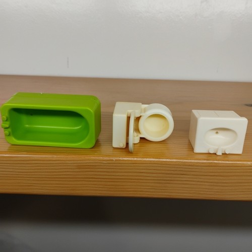 Vintage Fisher Price Little People White Toilet & Vanity Sink Green Bath Tub - Picture 6 of 7