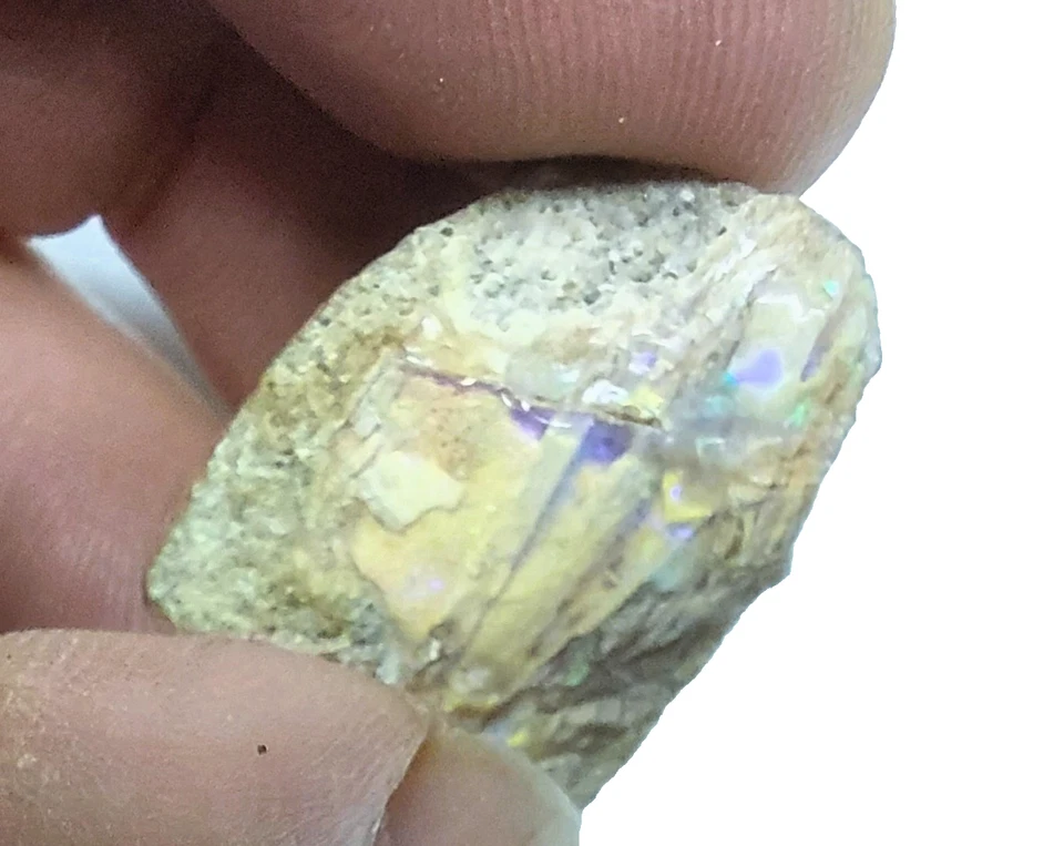 Edelopal in schönen Färbungen historisch von Süd - Amerika   (Brasilien) - Bild 3 von 4