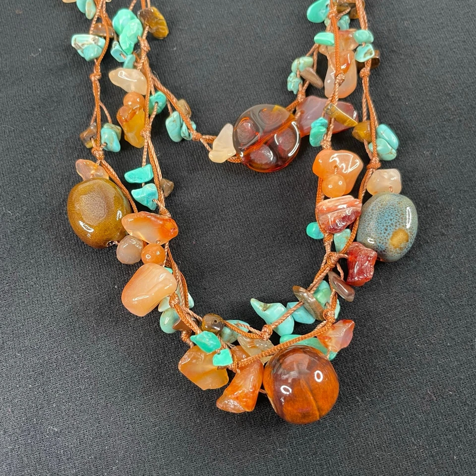 Collar de tres capas turquesa y marrón cuentas de vidrio bohemio costero Foto 2 de 4