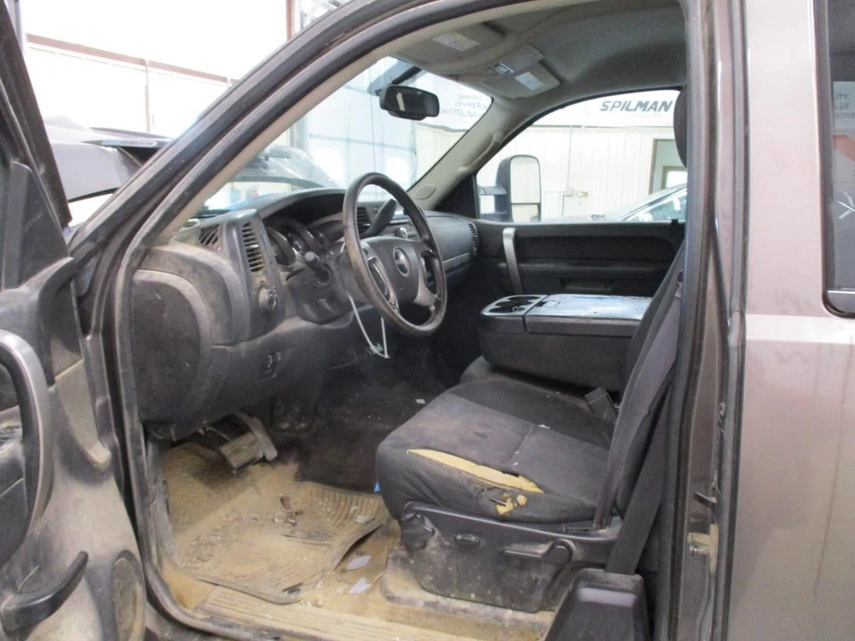 GMC Sierra 2500 2013 6.6L Automatic Transmission 4WD 5939 - Image 2 of 4