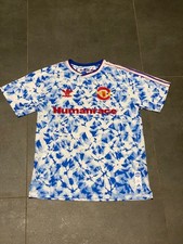 adidas human race manchester united jersey size M