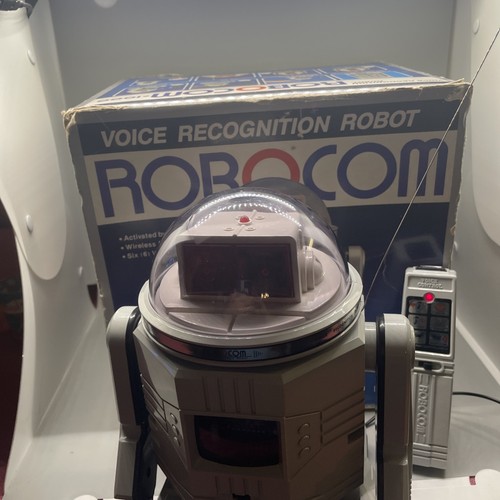 VINTAGE 1984 BATTERY OPERATED ROBOCOM - 1000 VOICE RECOGNITION ROBOT TOY