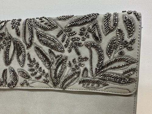 Abercrombie Fitch Kunstleder Clutch Handtasche Tasche bestickt Strass Perlen grau - Bild 3 von 15