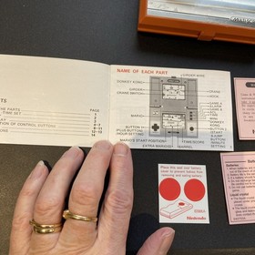 Donkey Kong NINTENDO Game & Watch VINTAGE Handheld LCD Original 1982 Electronic