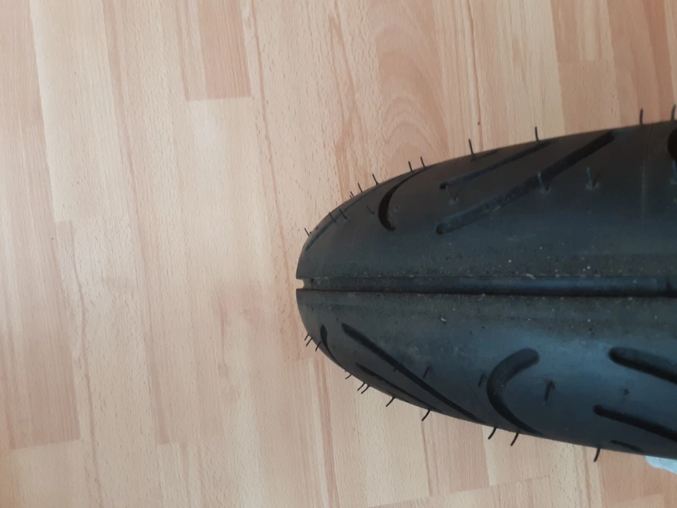 Peugeot Kisbee 4 Takt Vorderrad mit Bremsscheibe Reifen Heidenau 110/70-12 - Bild 3 von 4