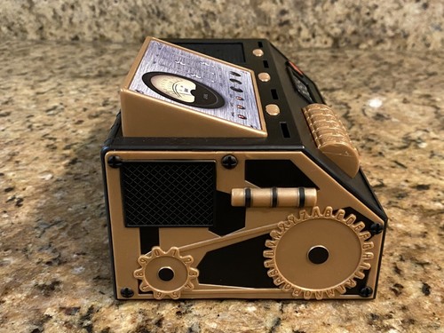 Spin Master Games Escape Room the Game w/3 Thrilling Escape Rooms to Play NEW - Picture 5 of 11