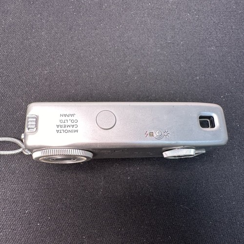Minolta-16 MG Silver Subminiature Spy Camera w /Flash & Travel Case - Picture 6 of 12